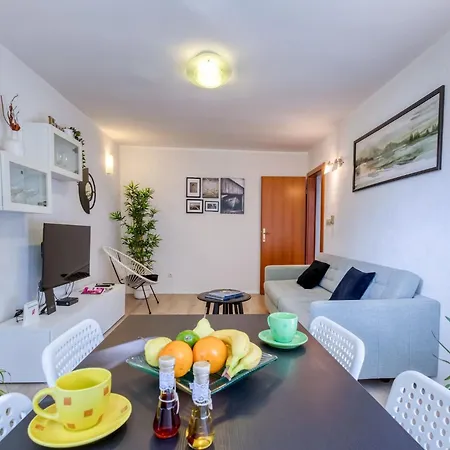 Promenada - Onebedroom With Parking *