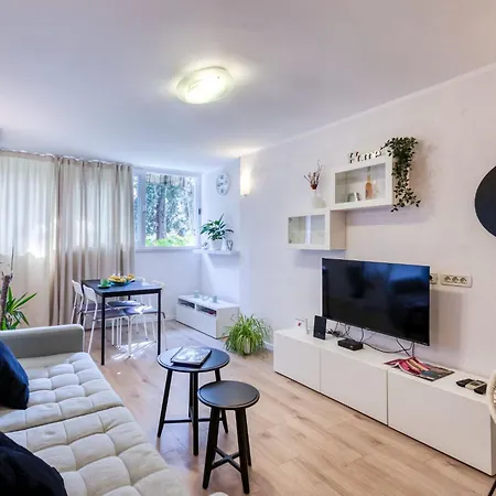 Appartement Promenada - Onebedroom With Parking