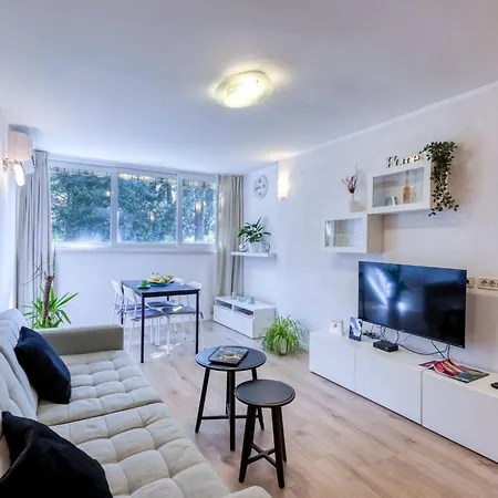 Promenada - Onebedroom With Parking Ντουμπρόβνικ