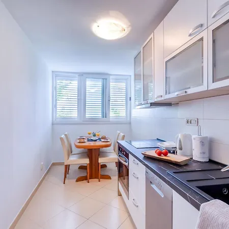 Διαμέρισμα Promenada - Onebedroom With Parking