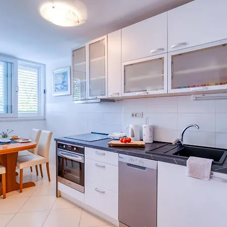Promenada - Onebedroom With Parking Διαμέρισμα Ντουμπρόβνικ